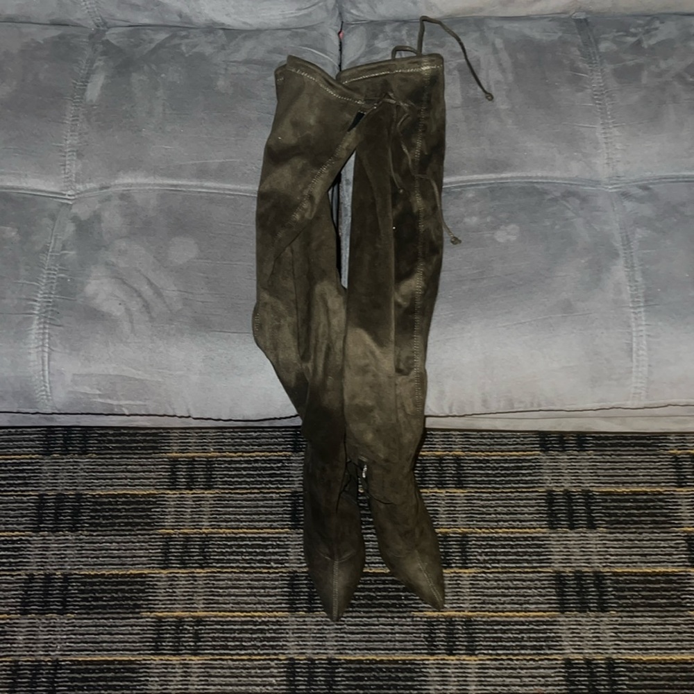 Green suede thigh, high boots, size 8